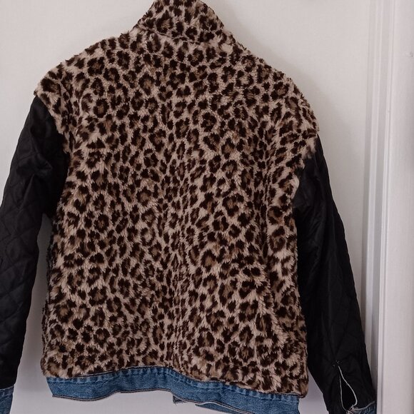 Levi's Blue Jean Jacket with Leopard Print Lining - Picture 4 of 9